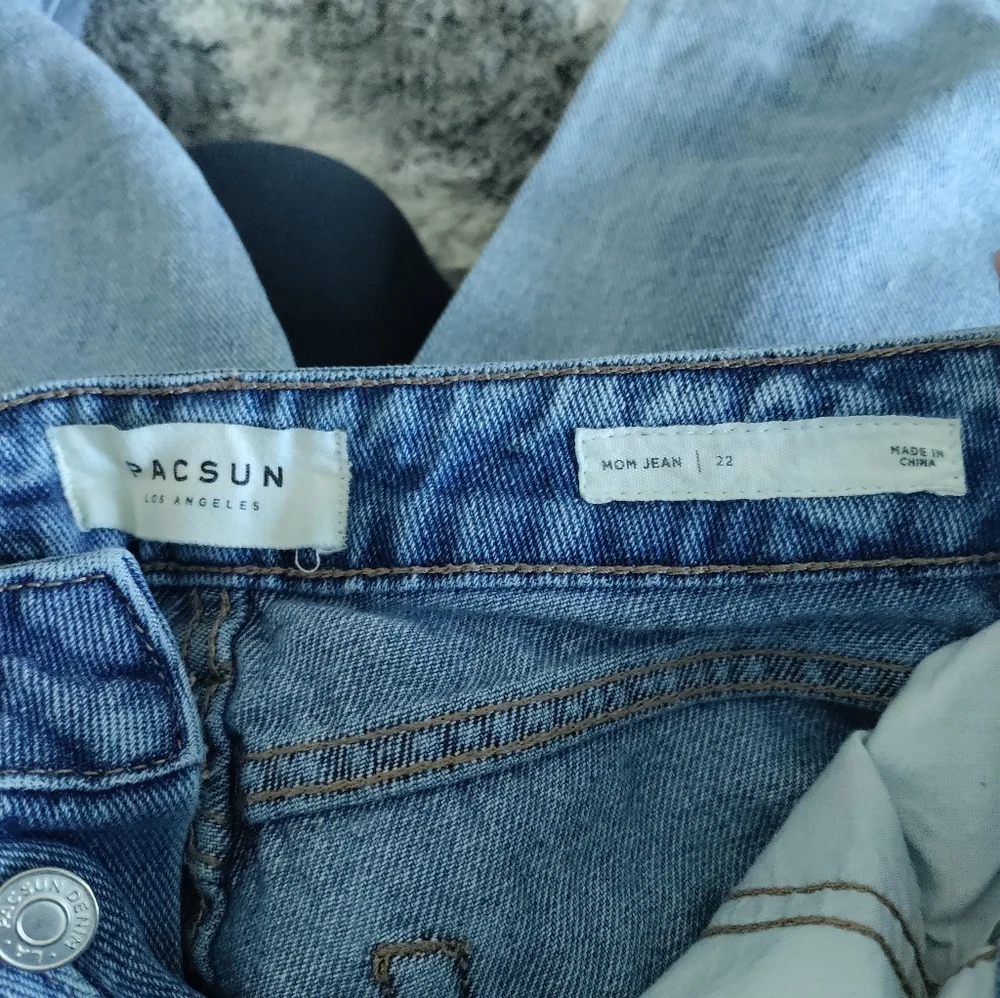 Pacsun mom jeans - Picture 3 of 3